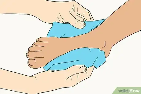 Imagen titulada Give a Foot Massage Step 11