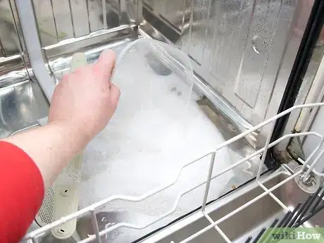 Imagen titulada Remove Dish Soap from a Dishwasher Step 4