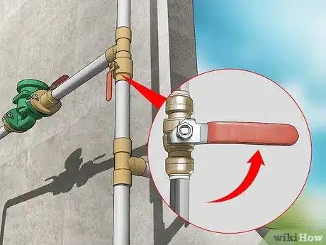 Imagen titulada Prevent an Outside Faucet from Freezing Step 6