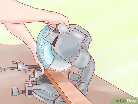 Imagen titulada Use a Power Miter Saw Step 10