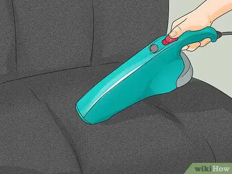 Imagen titulada Clean Cloth Car Seats Step 11