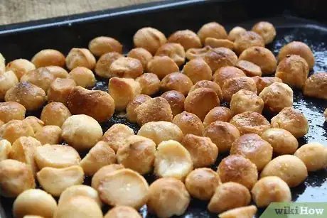 Imagen titulada Roast Macadamia Nuts Step 9