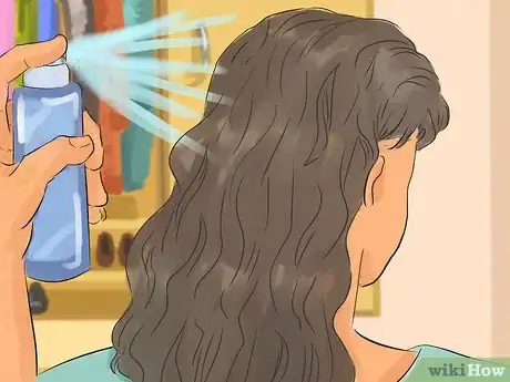 Imagen titulada Straighten Thick, Curly Hair Without Damaging It Step 9