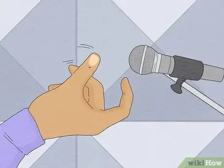 Imagen titulada Sing Into a Microphone Step 8