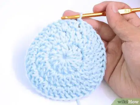 Imagen titulada Crochet a Baby Hat Step 17