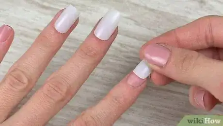 Imagen titulada Make Fake Nails Stay on Longer Step 2