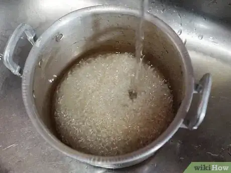 Imagen titulada Cook Rice in an Indian Style Pressure Cooker Step 1