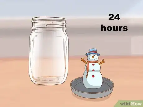 Imagen titulada Make a Snow Globe With a Jar Step 5