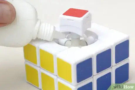 Imagen titulada Make a Rubik's Cube Turn Better Step 6