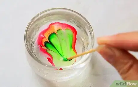 Imagen titulada Make Tie Dye Nails Step 5