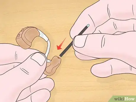 Imagen titulada Remove Ear Wax from a Hearing Aid Step 9