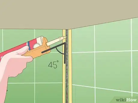 Imagen titulada Caulk a Shower Step 12