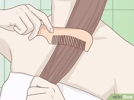 Imagen titulada Use Hair Thinning Shears Step 18