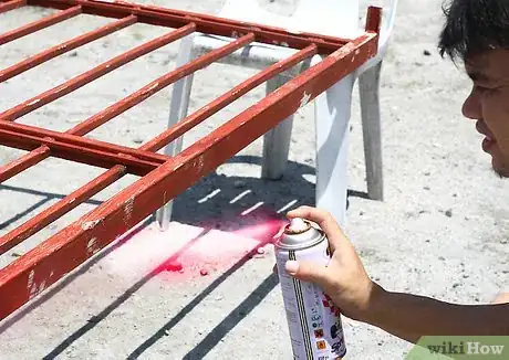 Imagen titulada Paint a Metal Bed Frame Step 9Bullet2