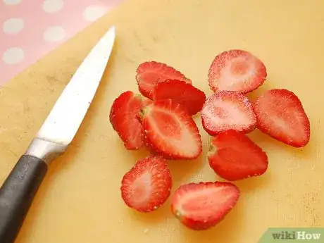 Imagen titulada Make Strawberry Milk Step 7