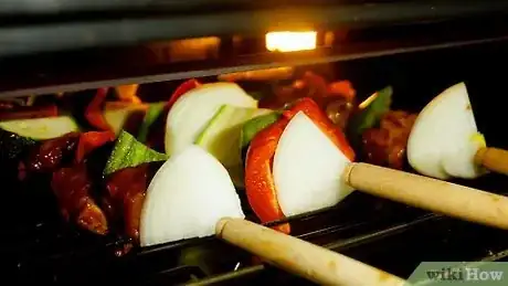 Imagen titulada Cook Kabobs Step 13