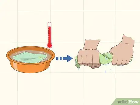 Imagen titulada Make a Baking Soda Facial Step 18