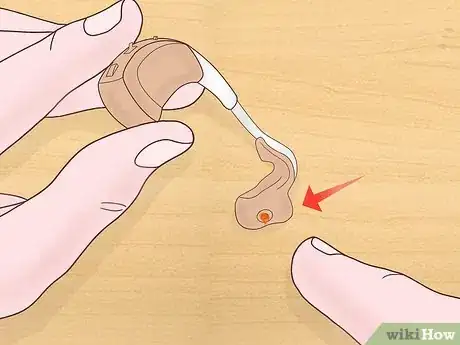 Imagen titulada Remove Ear Wax from a Hearing Aid Step 7