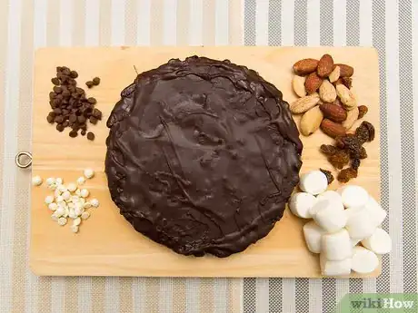 Imagen titulada Make a Chocolate Biscuit Cake Step 13