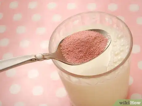 Imagen titulada Make Strawberry Milk Step 3