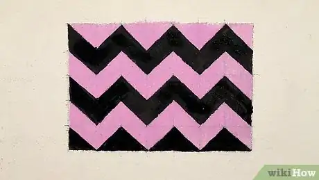 Imagen titulada Paint Chevron Stripes Step 12