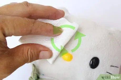 Imagen titulada Clean Marker off a Doll Step 6