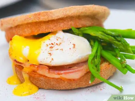 Imagen titulada Make Eggs Benedict Step 15