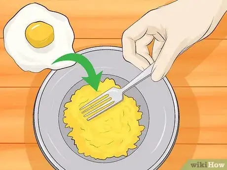 Imagen titulada Introduce Eggs to Babies Step 2