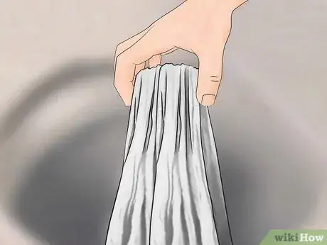 Imagen titulada Keep Lint off Clothes in the Dryer Step 12