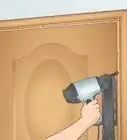 instalar una puerta exterior