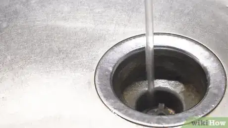 Imagen titulada Clear a Drain with Baking Soda Step 9