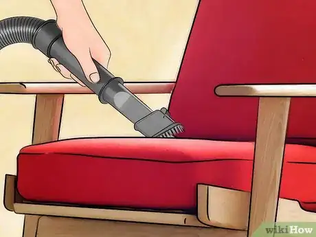 Imagen titulada Clean Upholstery with a Steam Cleaner Step 1