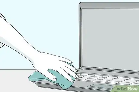 Imagen titulada Save a Laptop from Liquid Damage Step 7