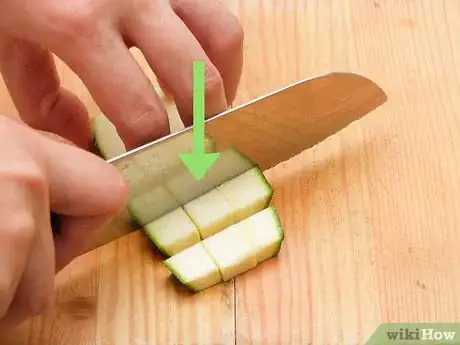 Imagen titulada Cut Zucchini Step 9