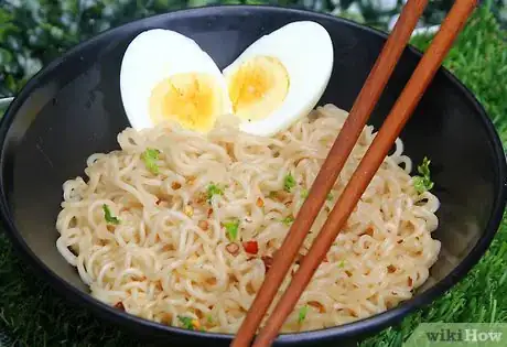 Imagen titulada Add an Egg to Ramen Step 6