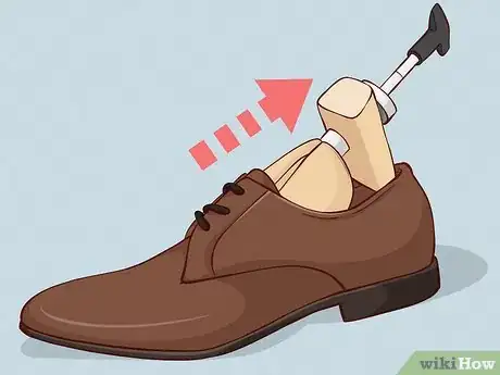 Imagen titulada Stretch Suede Shoes Step 10