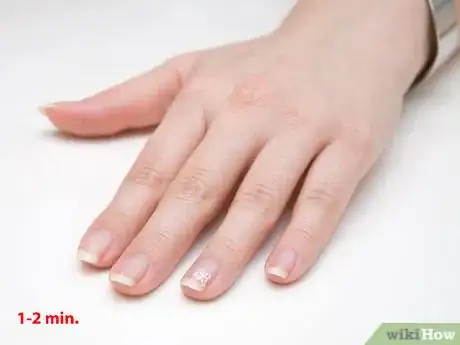 Imagen titulada Remove Nail Polish Stains from Your Finger Nails Step 5