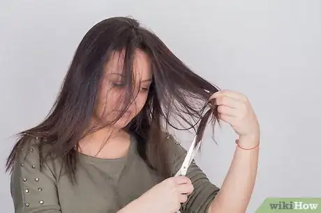 Imagen titulada Prevent Hair from Knotting Step 11