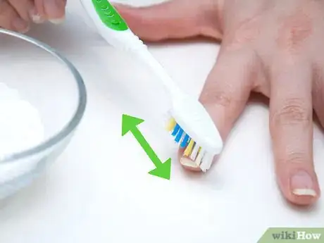 Imagen titulada Remove Nail Polish Stains from Your Finger Nails Step 8