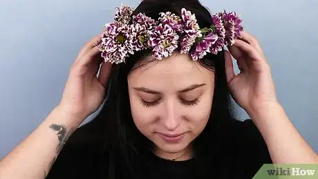 Imagen titulada Make a Flower Crown Step 25