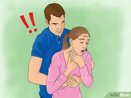 Imagen titulada Perform the Heimlich Maneuver Step 2