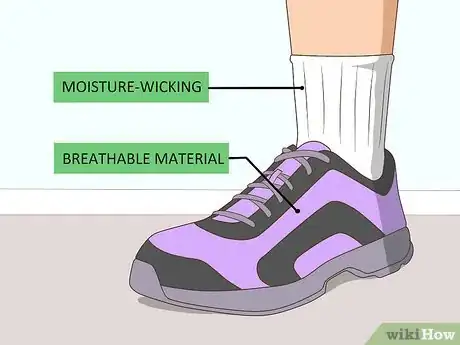 Imagen titulada Treat Toe Nail Fungus Step 14