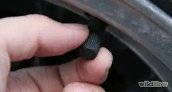 verificar y agregar aire a los neumáticos de un auto