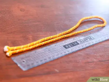 Imagen titulada Make a Paracord Bracelet Step 14