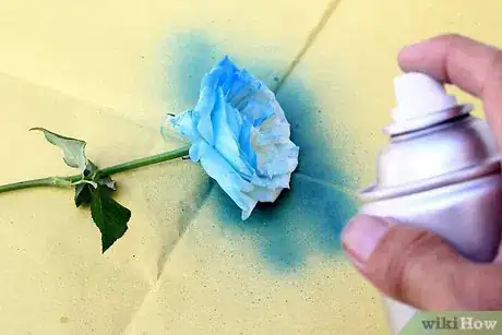 Imagen titulada Create Blue Roses Step 17