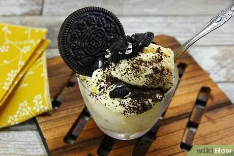 Imagen titulada Crush Oreos Step 10