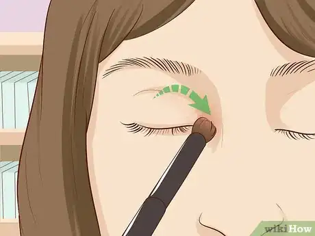 Imagen titulada Apply Shimmer Powder on Your Face and Body Step 11.jpeg