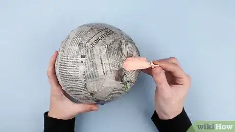 Imagen titulada Make Papier Mâché Eggs Step 8