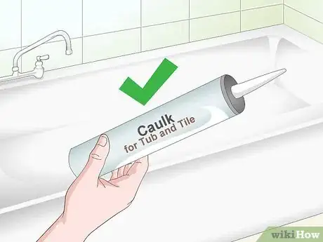 Imagen titulada Caulk a Bathtub Step 6