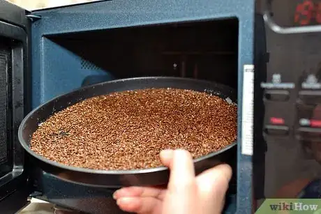 Imagen titulada Roast Flaxseeds Step 4